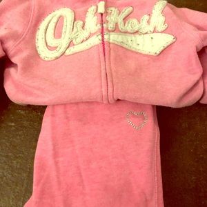 Cute track suit! 🎀